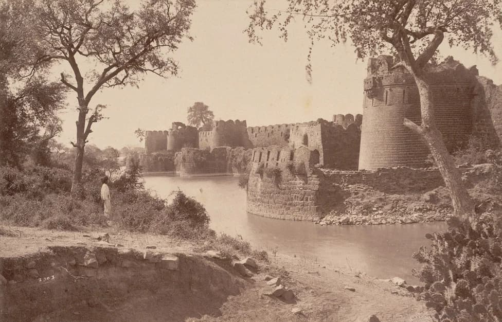 Kalaburagi · Bahmani Gulbarga Fort & Great Mosque