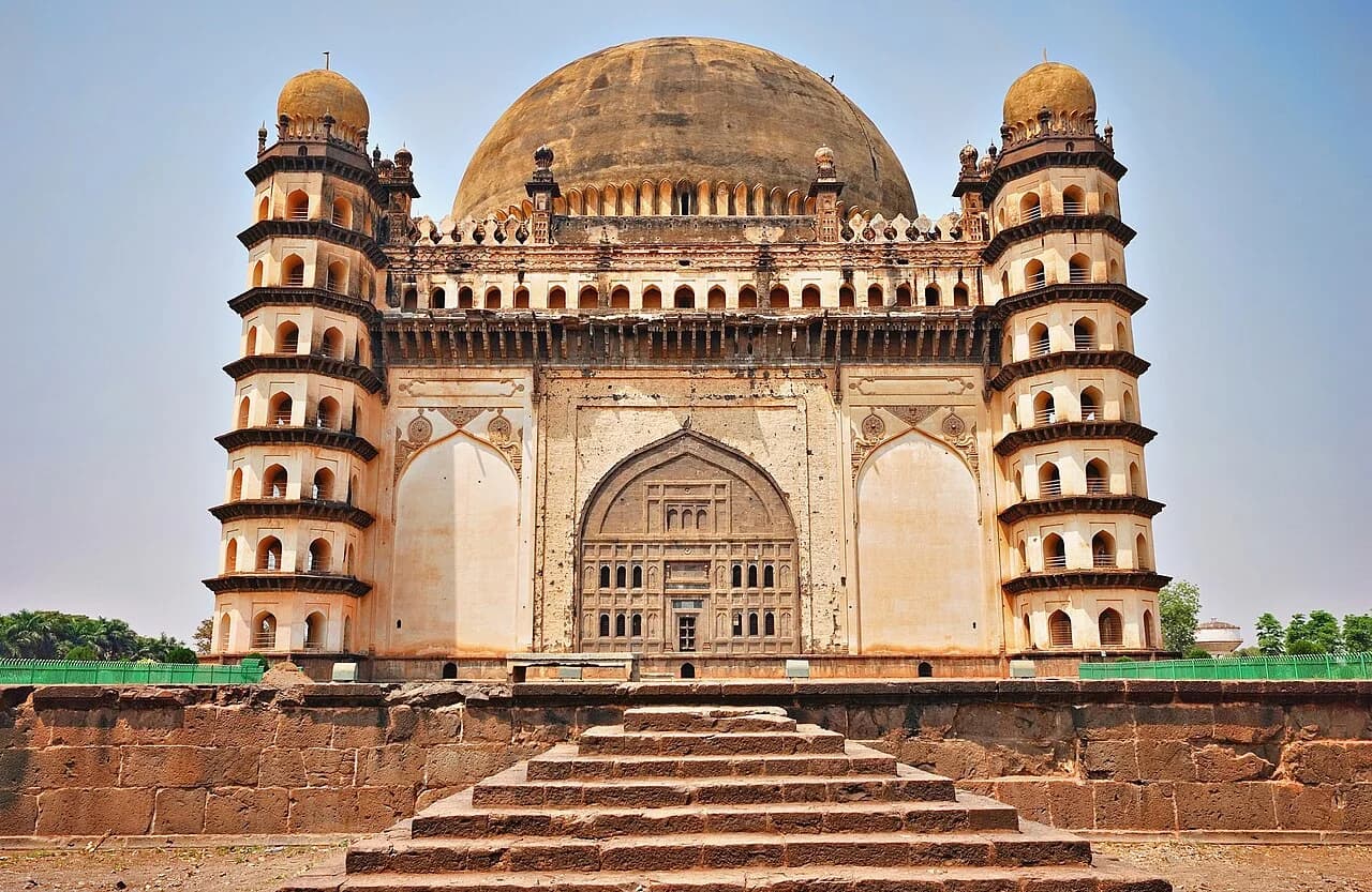 Vijayapura · Majestic Gol Gumbaz Whispering Gallery